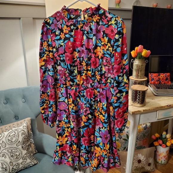 Colorful SHEIN 1XL Womans Dress - Picture 1 of 8